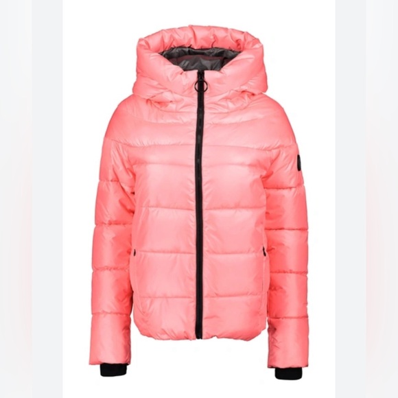 COPY - NOIZE GWEYN SHORT PUFFER IN PINK - Picture 1 of 6